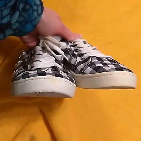 Women's Betsey Johnson floral checkered blue & white shoes size 7 - Picture 7 of 9